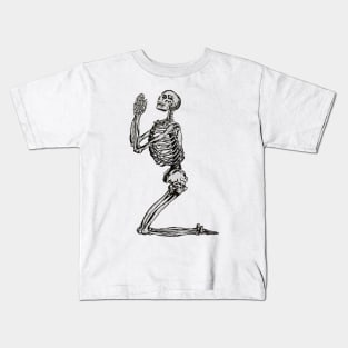 Praying skeleton Kids T-Shirt